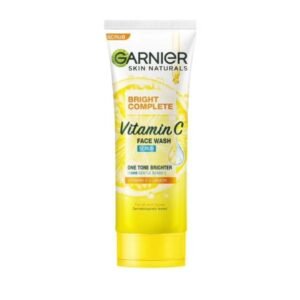 Garnier Bright Complete Vitamin C Face Wash , Scrub 100ml | Deep Cleansing & Brightening | Indonesia